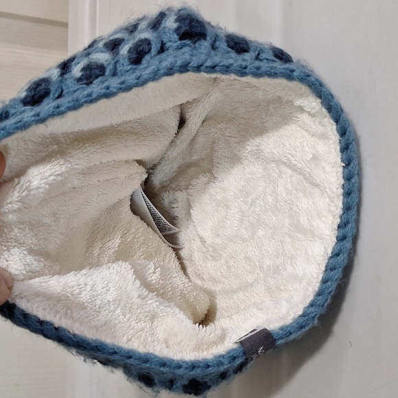 The North Face crocheted lined beanie soft fluffy - blue - Picture 3 of 8